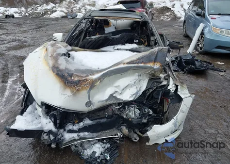 2015 Mercedes-Benz E 400 4Matic из США, поврежденный, VIN WDDKJ6HBXFF303085